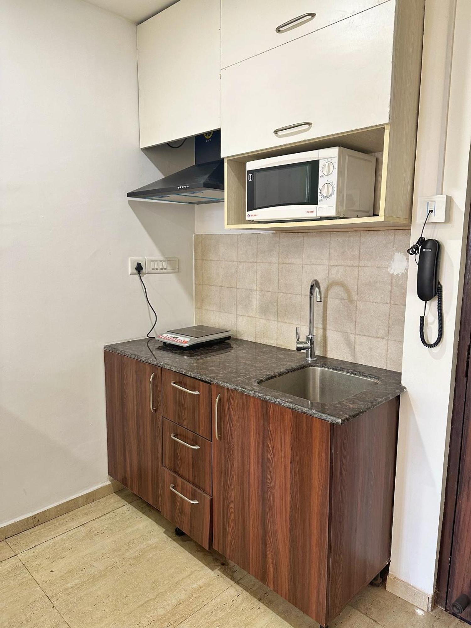 Flamingo Hotel Sector 67 I Studio Rooms I グルガウン エクステリア 写真